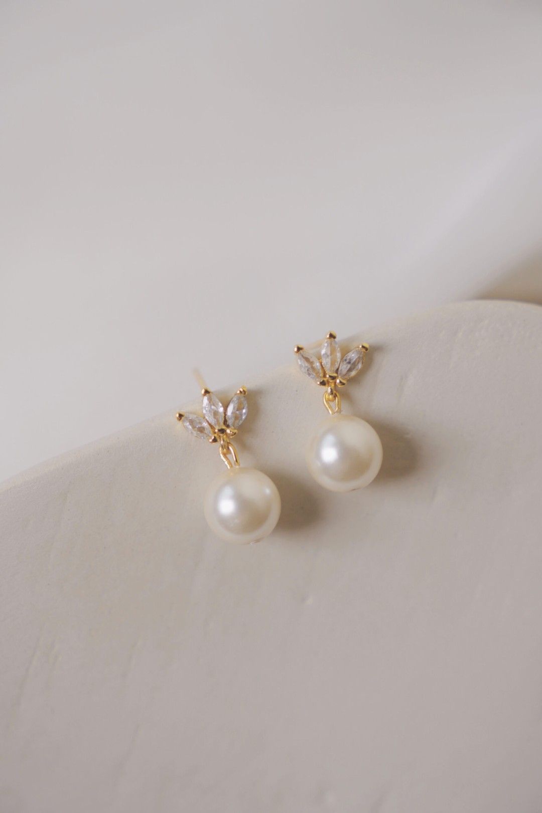 1304C0B7-58DD-4BE3-8C8C-89BE731C8C31 1304C0B7-58DD-4BE3-8C8C-89BE731C8C31