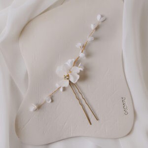 Kokówka ślubna z kwiatami "Petalia"