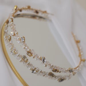 Opaska ślubna z kryształkami i perłami "Clarisse Glow"