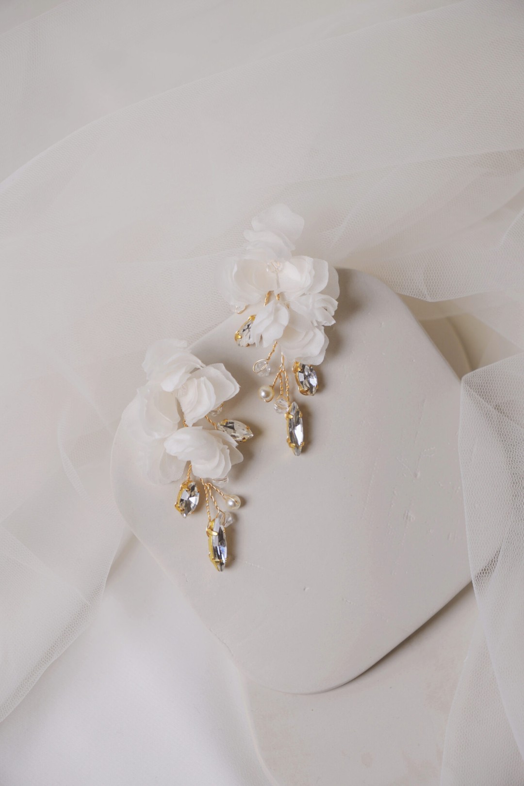 8B33903A-1B5B-4A80-8956-115748377E6A 8B33903A-1B5B-4A80-8956-115748377E6A