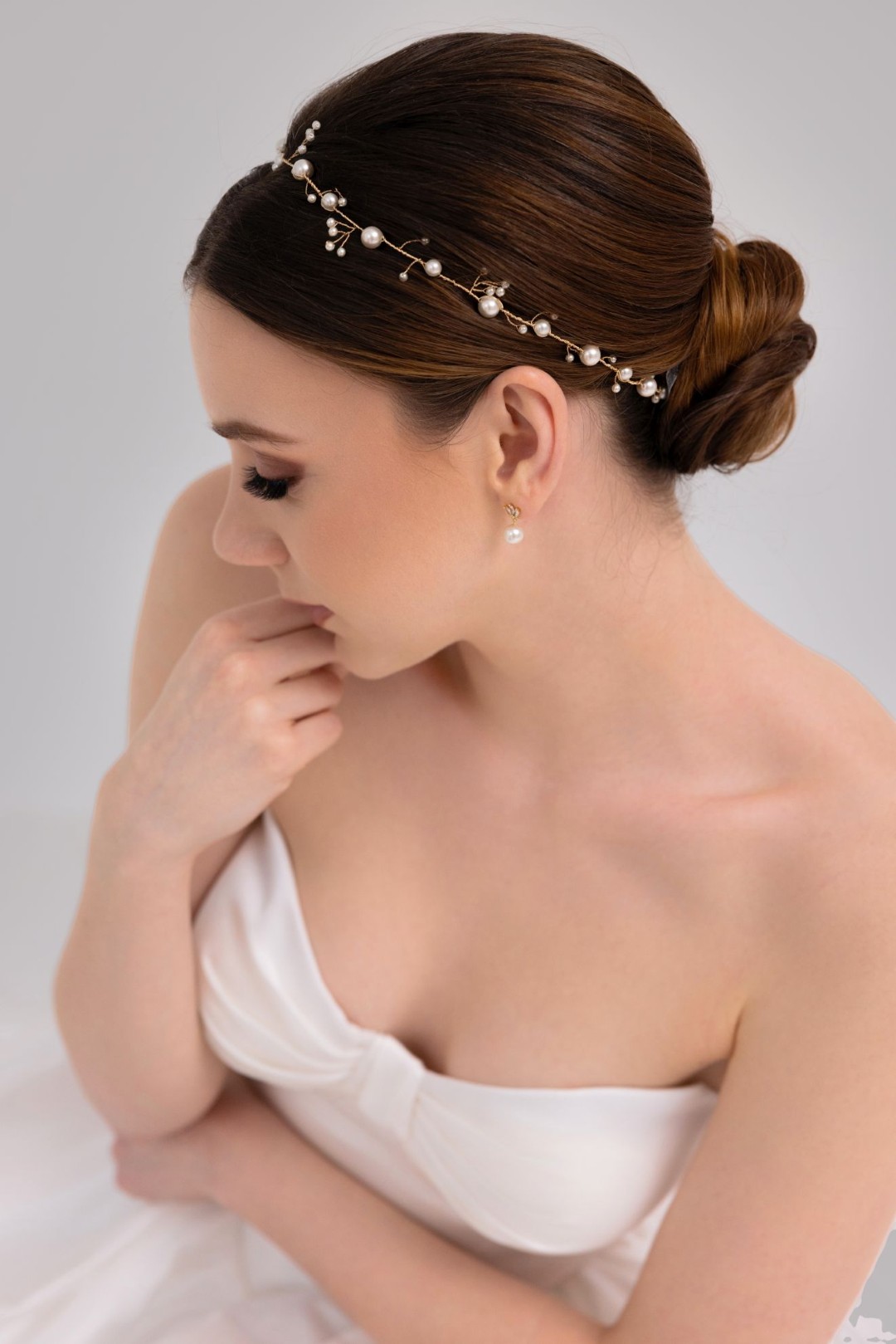 wianek do włosów z perłami