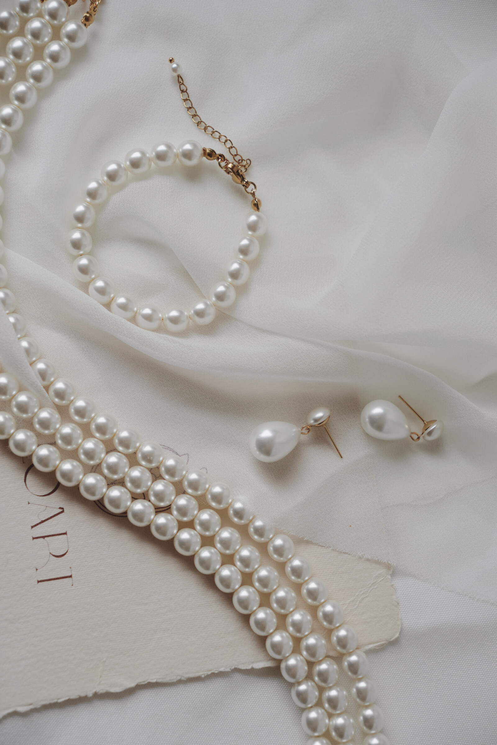 084B9411-9F00-4A89-9CDC-23BAD528B77A