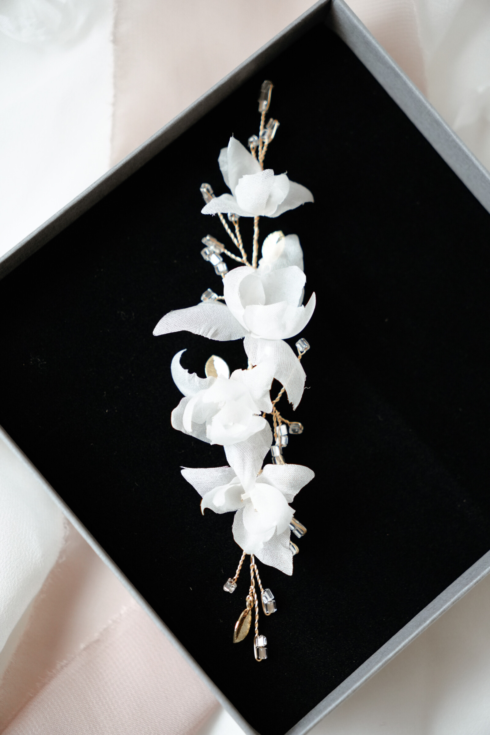 35AFFE87-8F7C-416D-B323-3A44E855F667