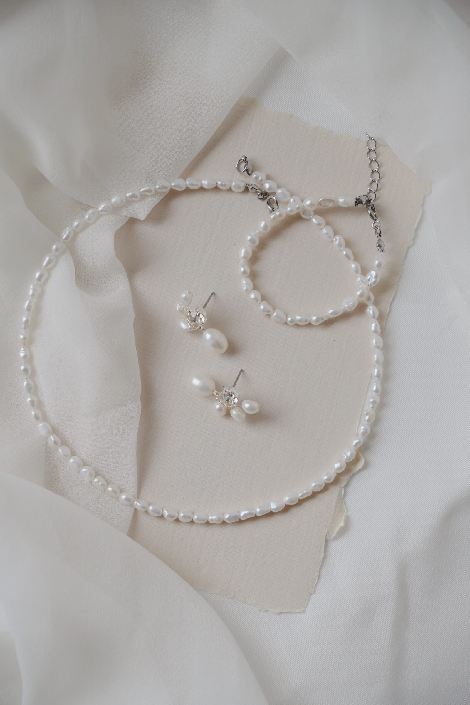 4AA2B76F-6957-4573-B77B-61787CCB3240