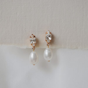 Kolczyki na sztyfcie z cyrkonią i perłą "Lovely"