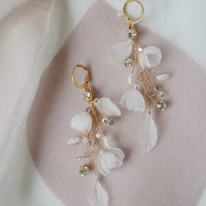 Romantyczne kolczyki z listkami, kwiatami i cyrkoniami "Elowen"