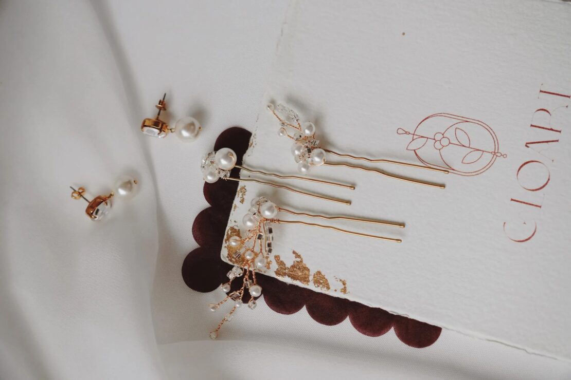 kokówka z perłami i kryształkami